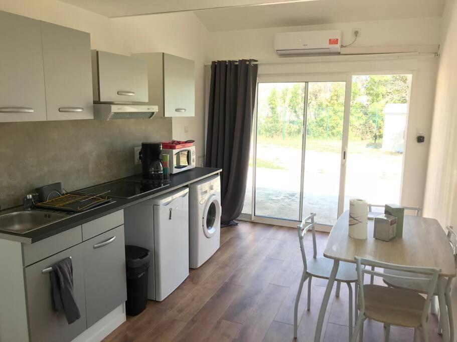 Loue Studio Dans Une Villa Avec Piscine Terrasse Saint-Theodorit Εξωτερικό φωτογραφία